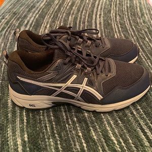 ASICS Cross Trainers, size 10
